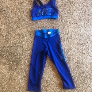 Nike pro set adult XS Capris and sports bra